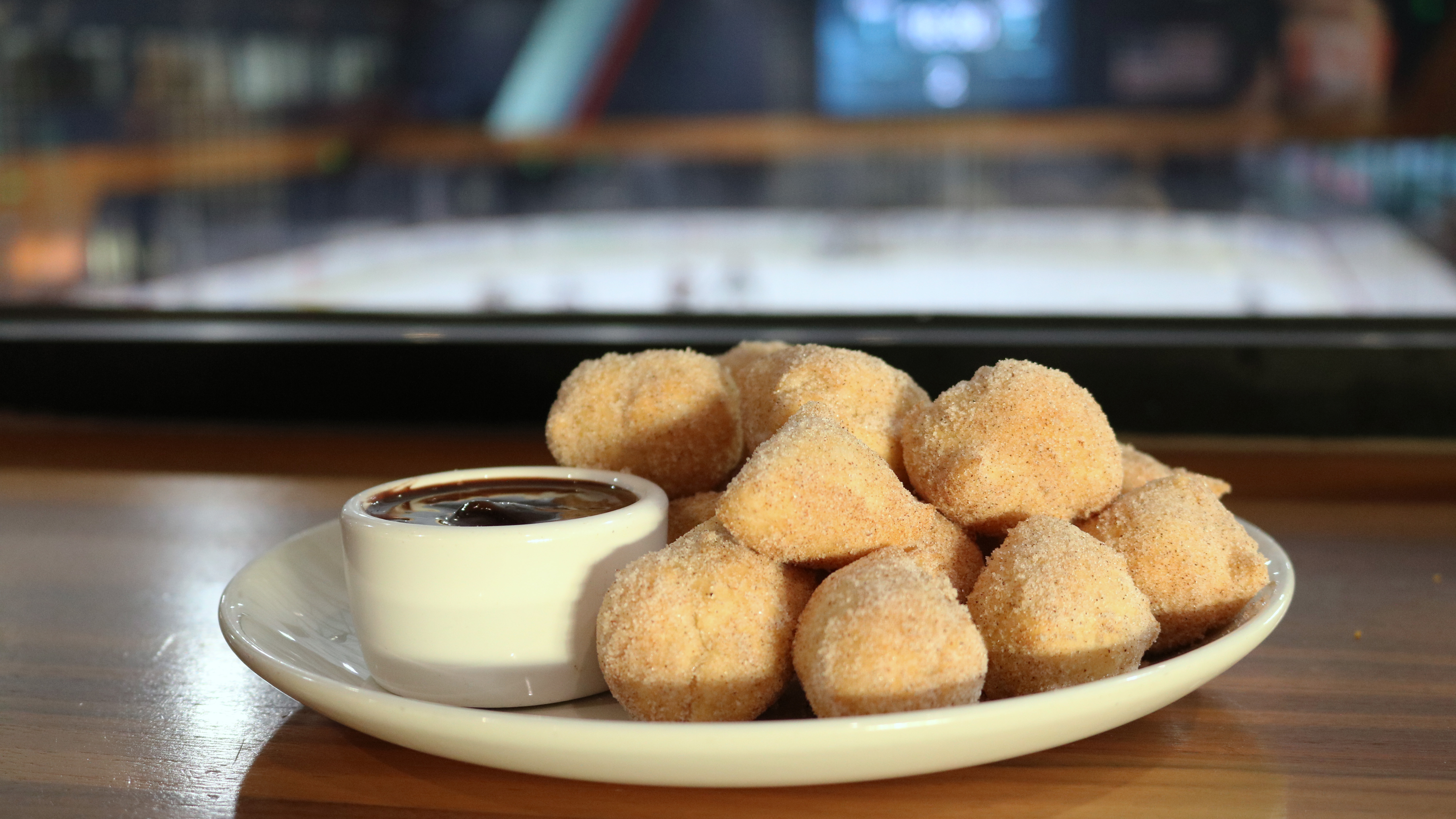 32BG Donut Holes 16X9